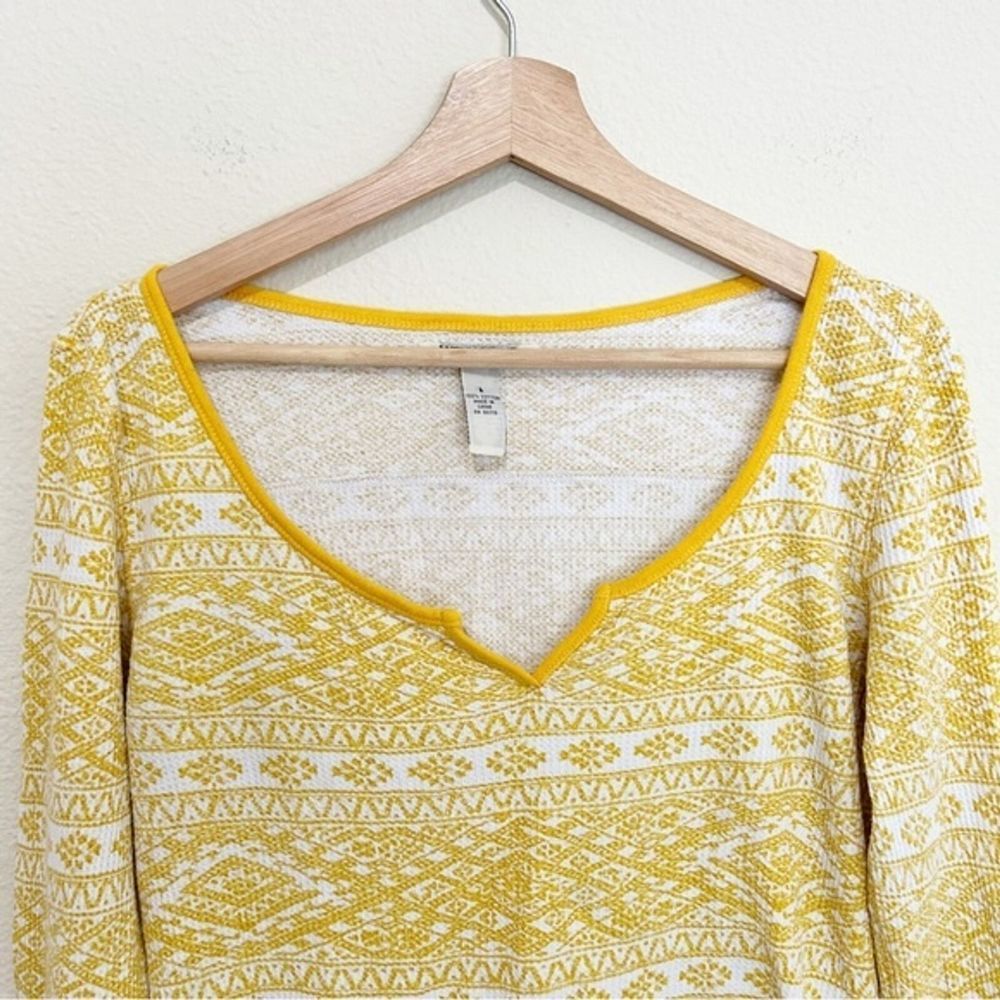 Lucky Brand Thermal V-Neck Top Womens Size L Printed Aztec Geo Yellow Western - Picture 3 of 6